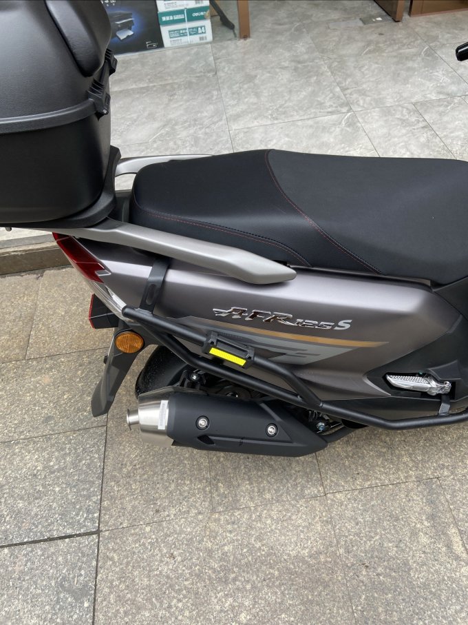 豪爵摩托车整车