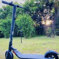 💥Ninebot九号电动滑板车E2 Plus，你的酷炫出行新选择！🚴‍♀️