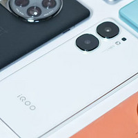 iQOO Neo9S Pro、真我GT5 Pro、红米K70 Pro，谁是3000档性能王者？