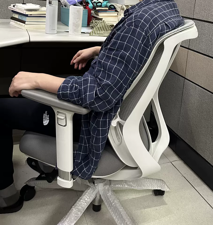 冈村电脑椅