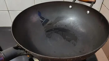 这种“锅”释放重金属，被称为“夺命锅”，大家千万不要买回家用