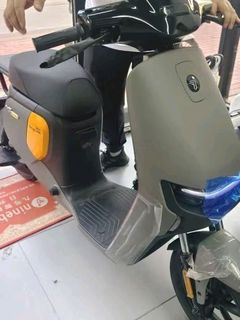 九号f90电动自行车，灯光很秀！