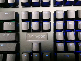 雷柏机械键盘，打字也能飞起来？