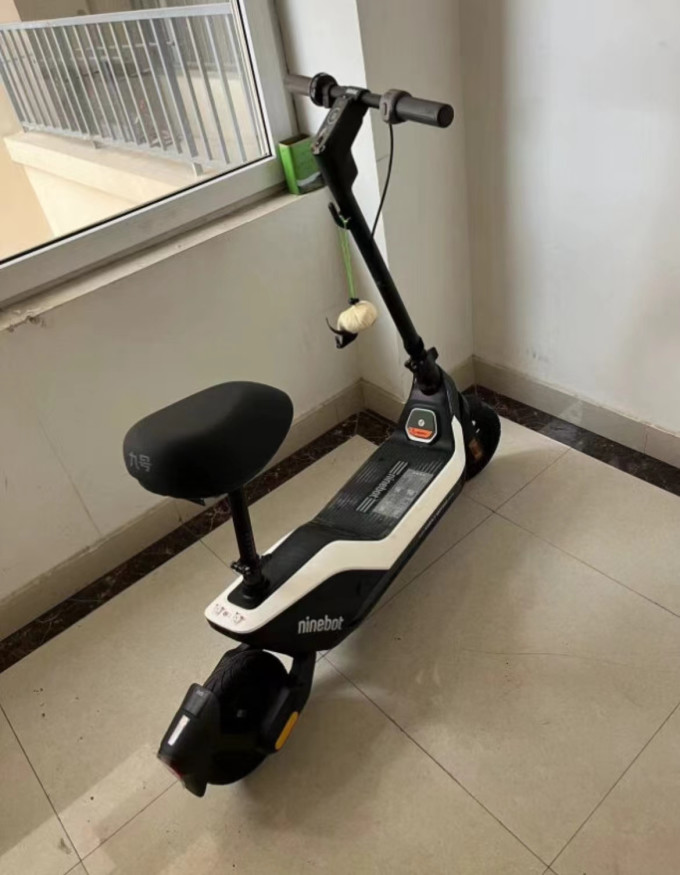 ninebot 九号电动滑板车电动车