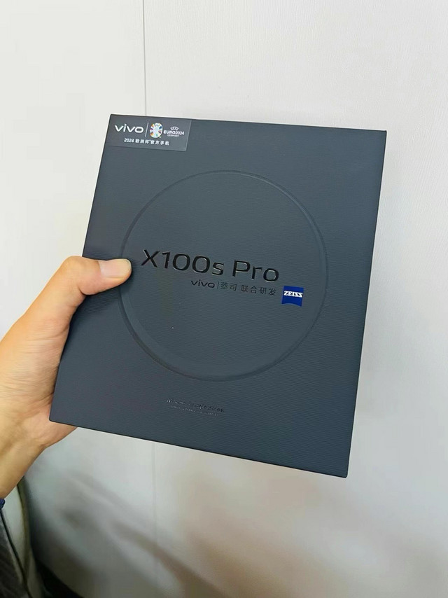 4800拿下 VIVO X100S Pro 至今没发现S了啥…不过拍照是真的强