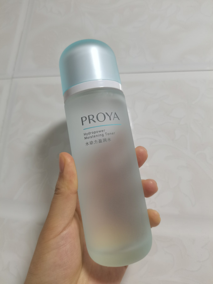珀莱雅爽肤水