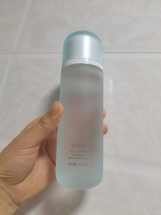 珀莱雅爽肤水