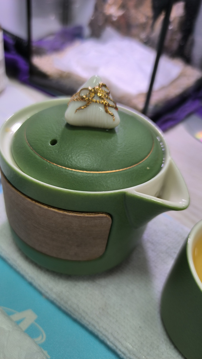 金镶玉茶具