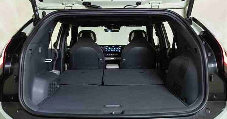 起亚EV3正式发布，定位纯电小型SUV