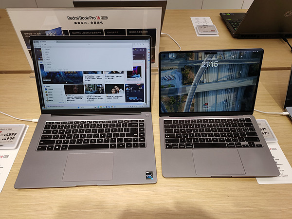 Redmiboo16和Macbook air m2外观对比