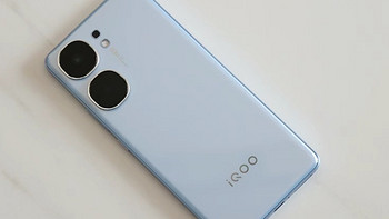 iQOO neo9S Pro星耀白真的是特别的帅。