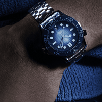 腕表首饰 篇二十二：欧米茄海马系列300米潜水表——深海中的时尚与精准之选🕰️