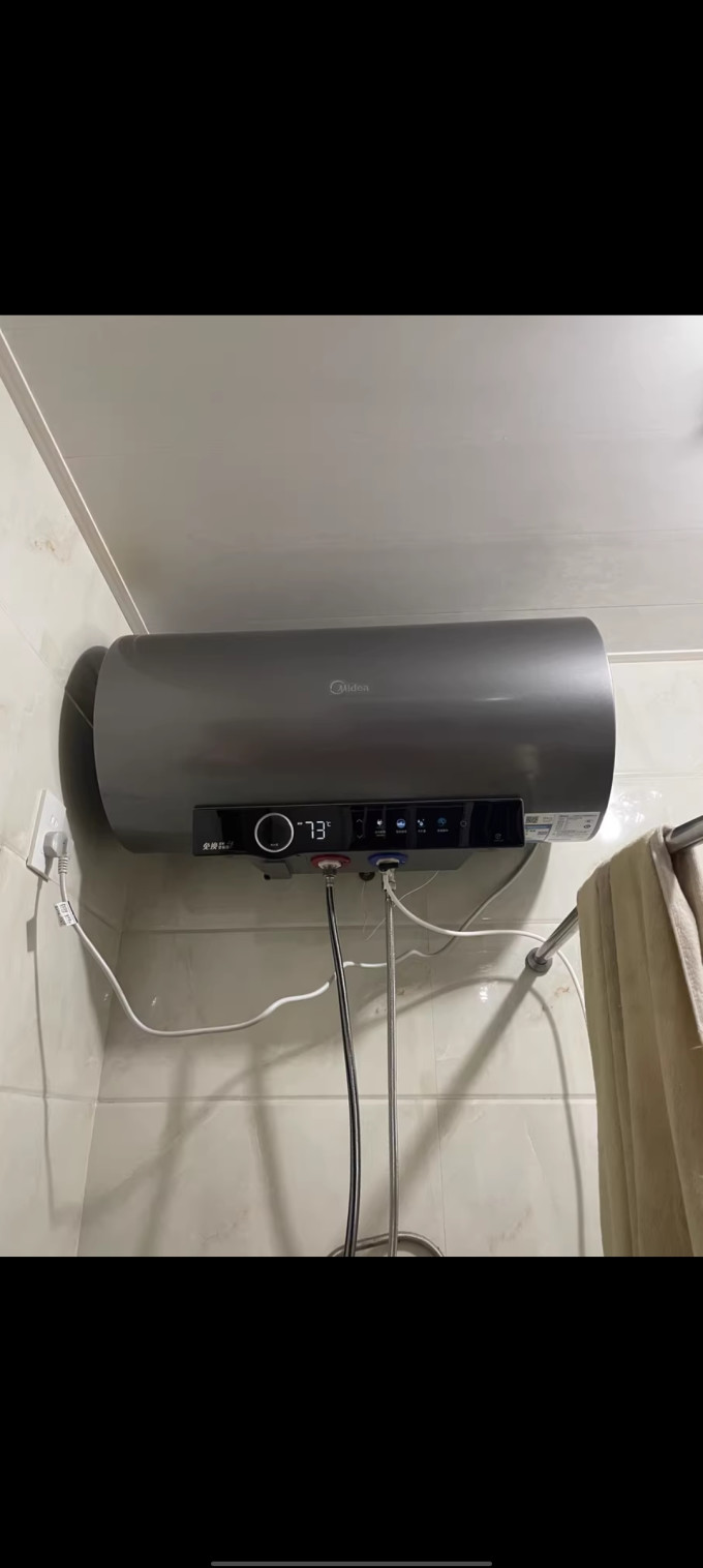 美的电热水器