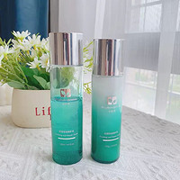 百植萃小绿瓶水乳是一款面部护肤化妆品，其主打舒缓修护与控油功效。