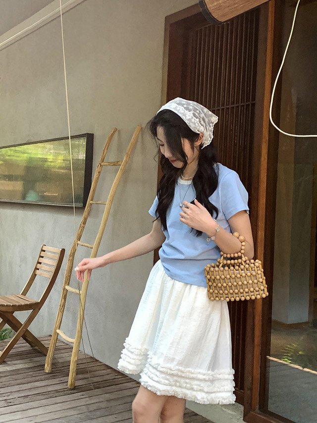 「海盐奶酪」假两件修身短袖 T，修饰身材，展现你的完美曲线。