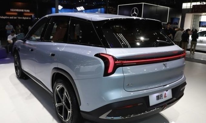 哪吒汽车新能源车