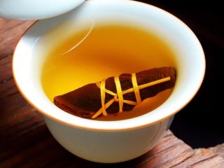 所有喉咙吞刀片的都吃它…广东特产三宝扎！！