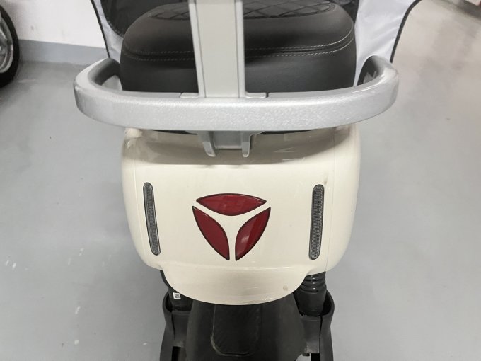 雅迪电动车