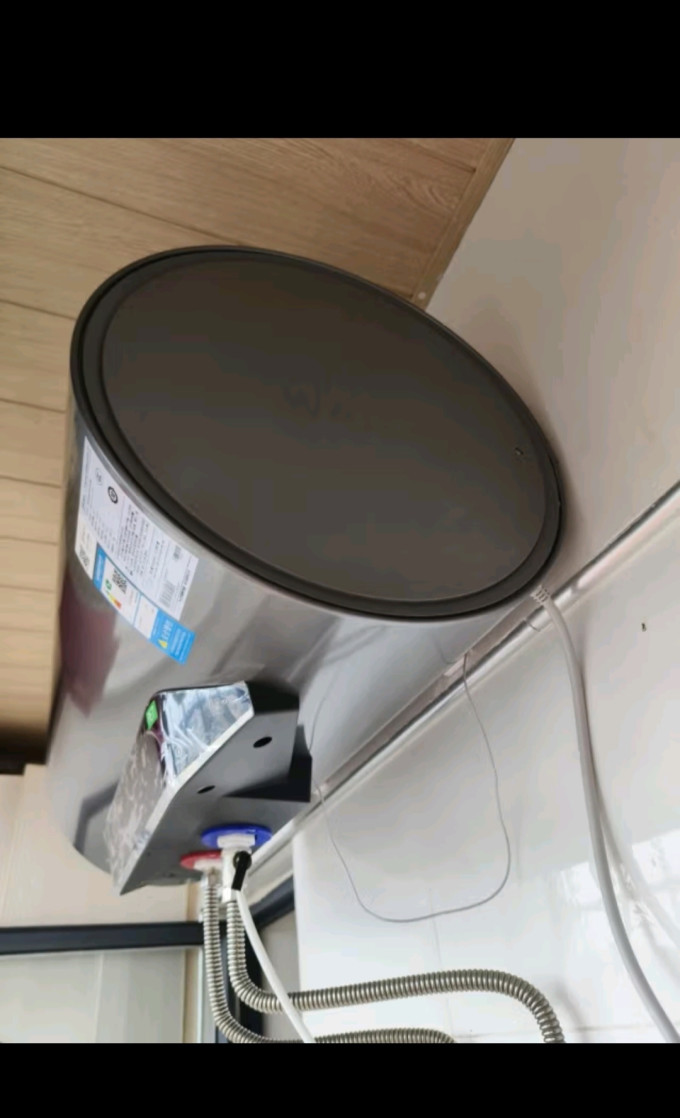 电热水器