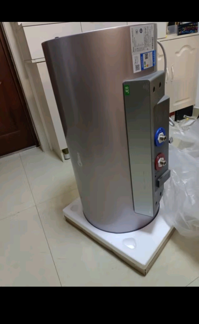 电热水器