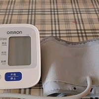 欧姆龙医用级血压计J70，守护家人健康必备神器