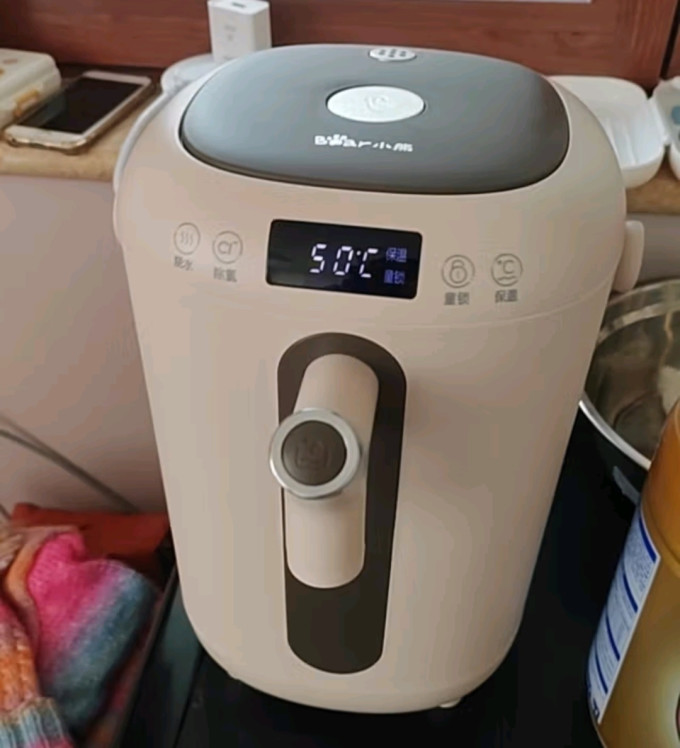 小熊电水壶