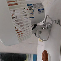 先科电风扇家用小型壁挂式空气循环壁扇厨房卫生间免打孔挂墙壁扇