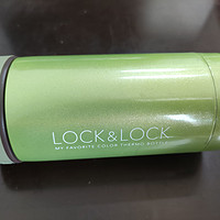 Lock＆Lock如名字一样，很有特色的水杯