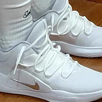 Nike耐克HYPERDUNK低帮男实战篮球鞋：球场上的轻盈利器