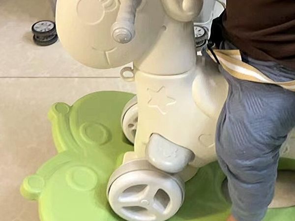 儿童玩具摇摇马