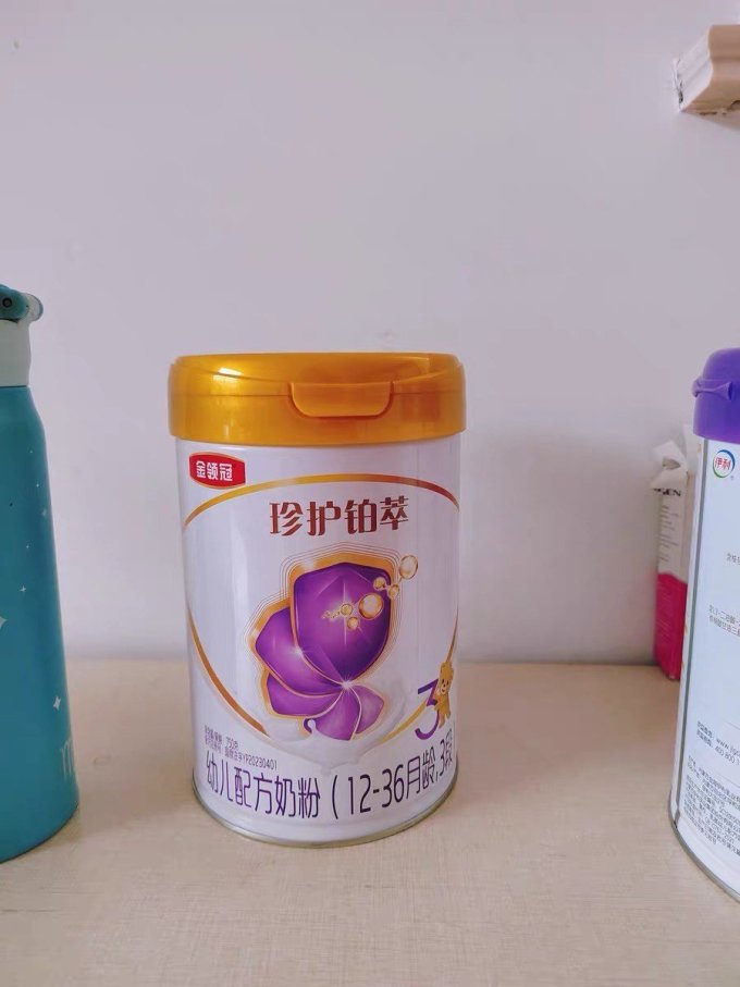 婴儿奶粉