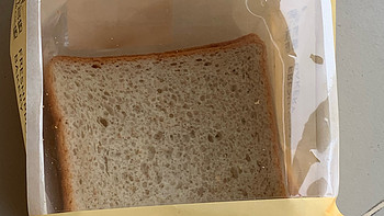 6块9一包的国产全麦面包，每天吃一包减脂又健康。