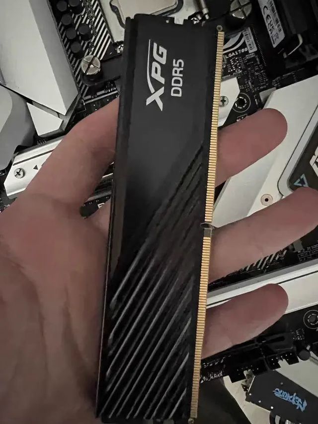 威刚XPG威龙Lancer电脑马甲内存条