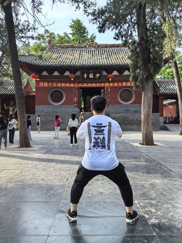 特步少林联名款，你的少林之旅必备！