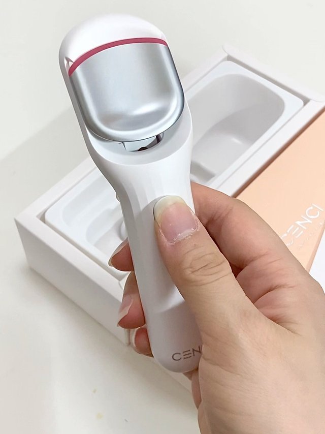 睫毛夹不翘的姐妹别再死磕普通睫毛夹了