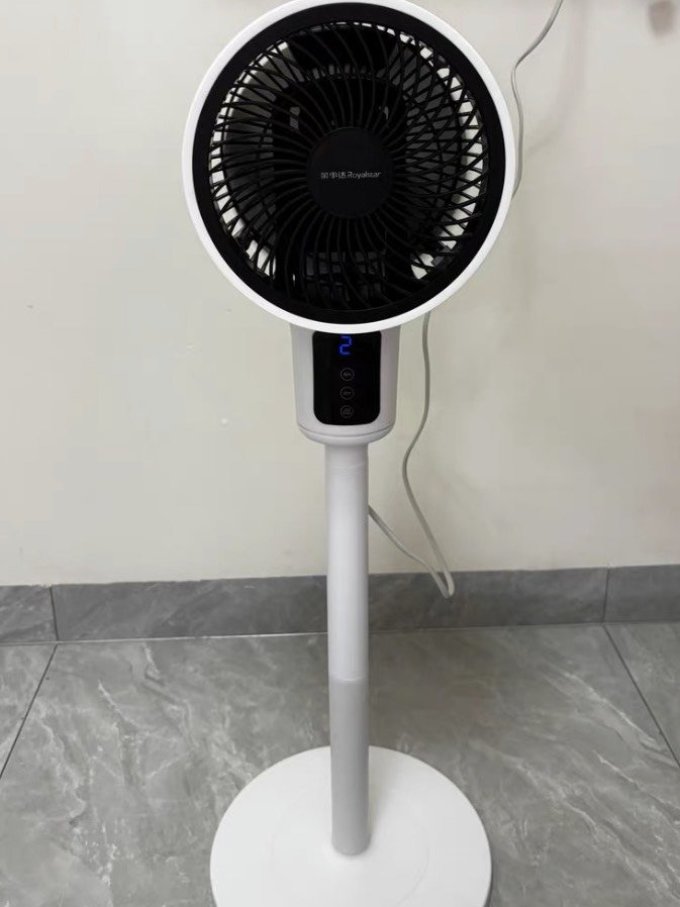 荣事达电风扇
