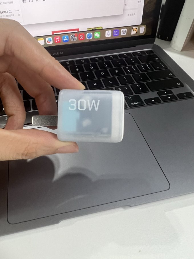 酷态科充电器