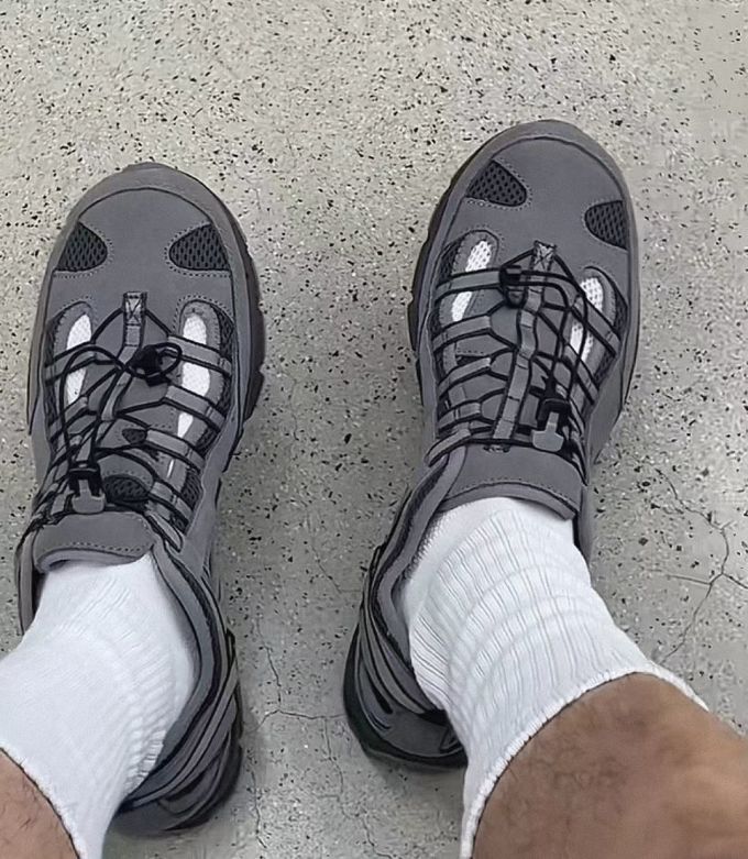 迪卡侬徒步鞋