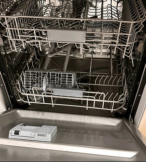 海尔（Haier）洗碗机嵌入式14套W30家用变频一级洗消一体分区精洗 大容量高水压晶彩系列WiFi智控