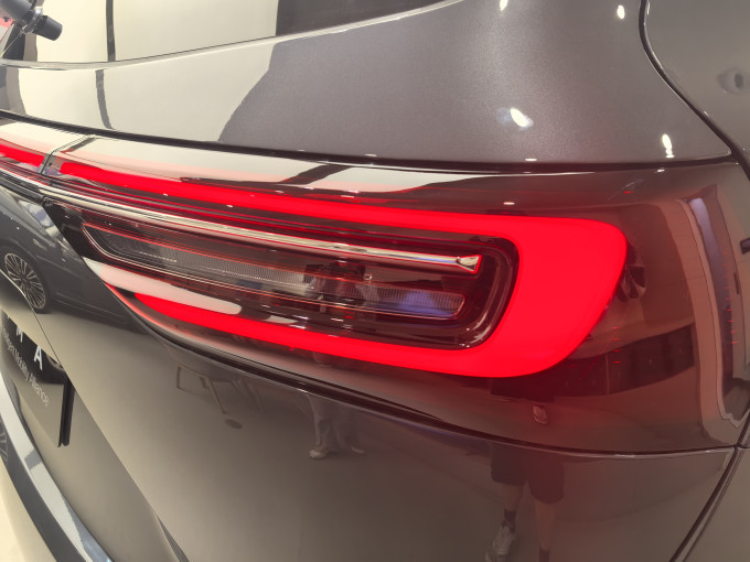 问界中大型SUV