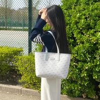 女大学生早八大容量托特包