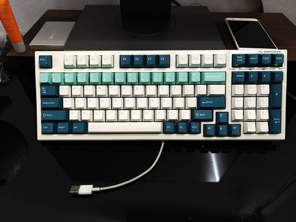 腹灵FL980三模键盘，初代98配列的还用着舒服吗？