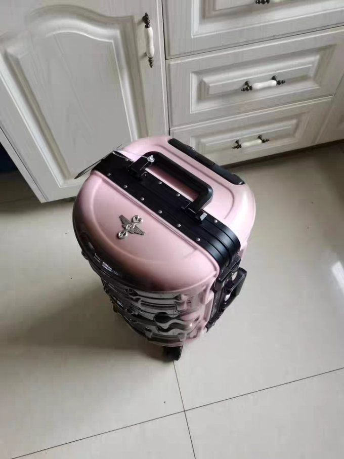 拉杆箱