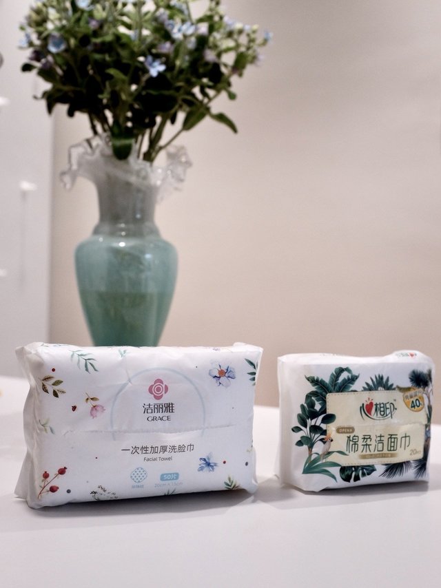 洁丽雅VS心相印，两款大品牌的洁面巾，买哪款？