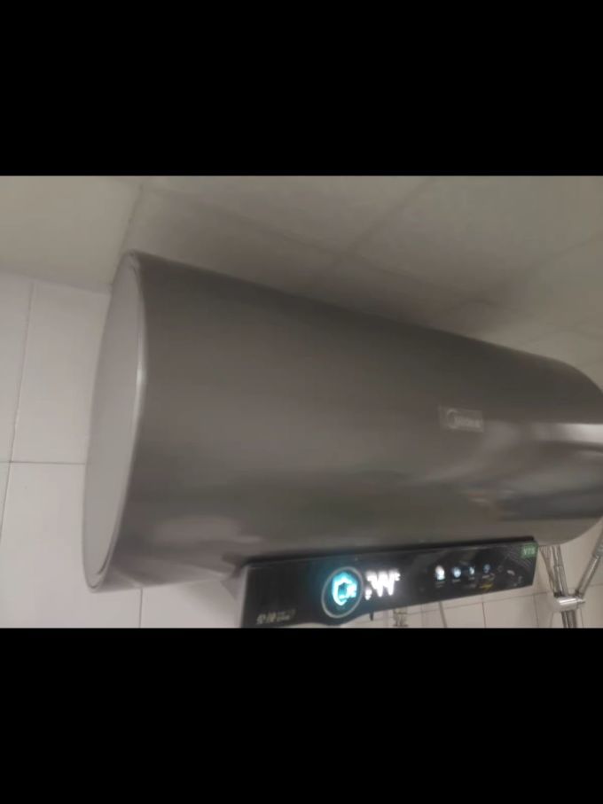 美的电热水器