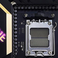 电脑展丨为 AMD 新锐龙：映泰发布 X870E VALKYRIE 旗舰主板