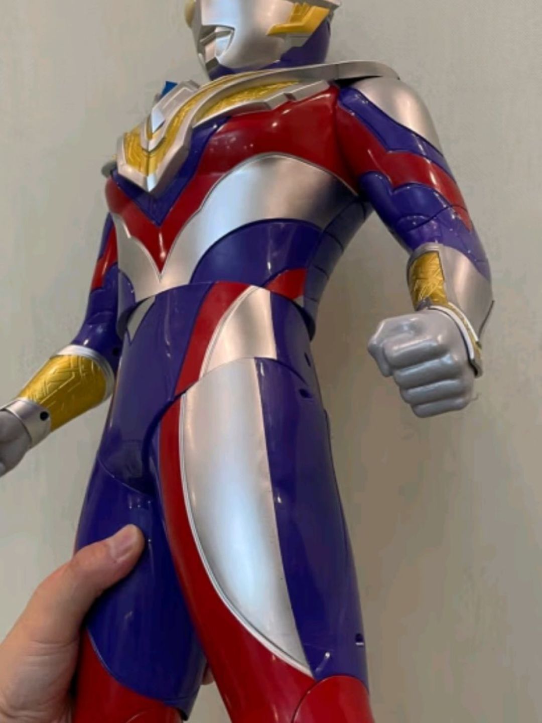  /p> p>灵动创想声光特利迦奥特曼大号人偶玩具,拥有70cm的超大身高