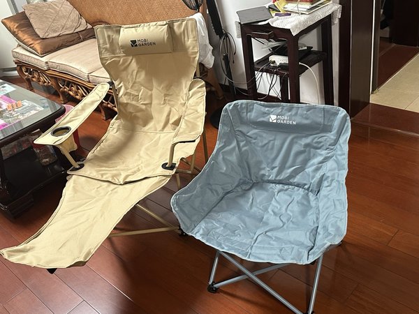 100买了两把牧高笛，留下躺椅，月亮椅被我退了