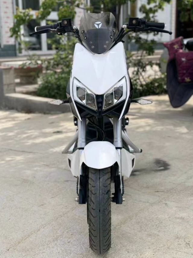 雅迪X5，让出行更美好！