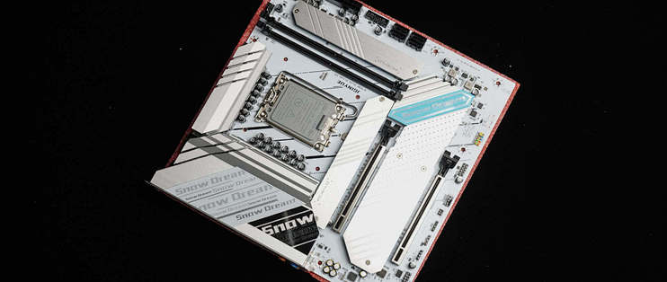 B760i Snow Dream D5 と i3 12100F セット B760i Snow Dream D5 と i3 12100F セット（Powerful Wholesale